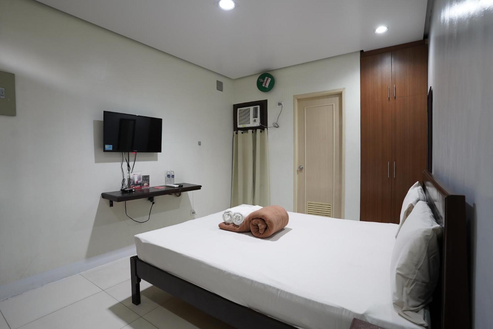 Arzo Hotel Grand Lodge Манила Экстерьер фото