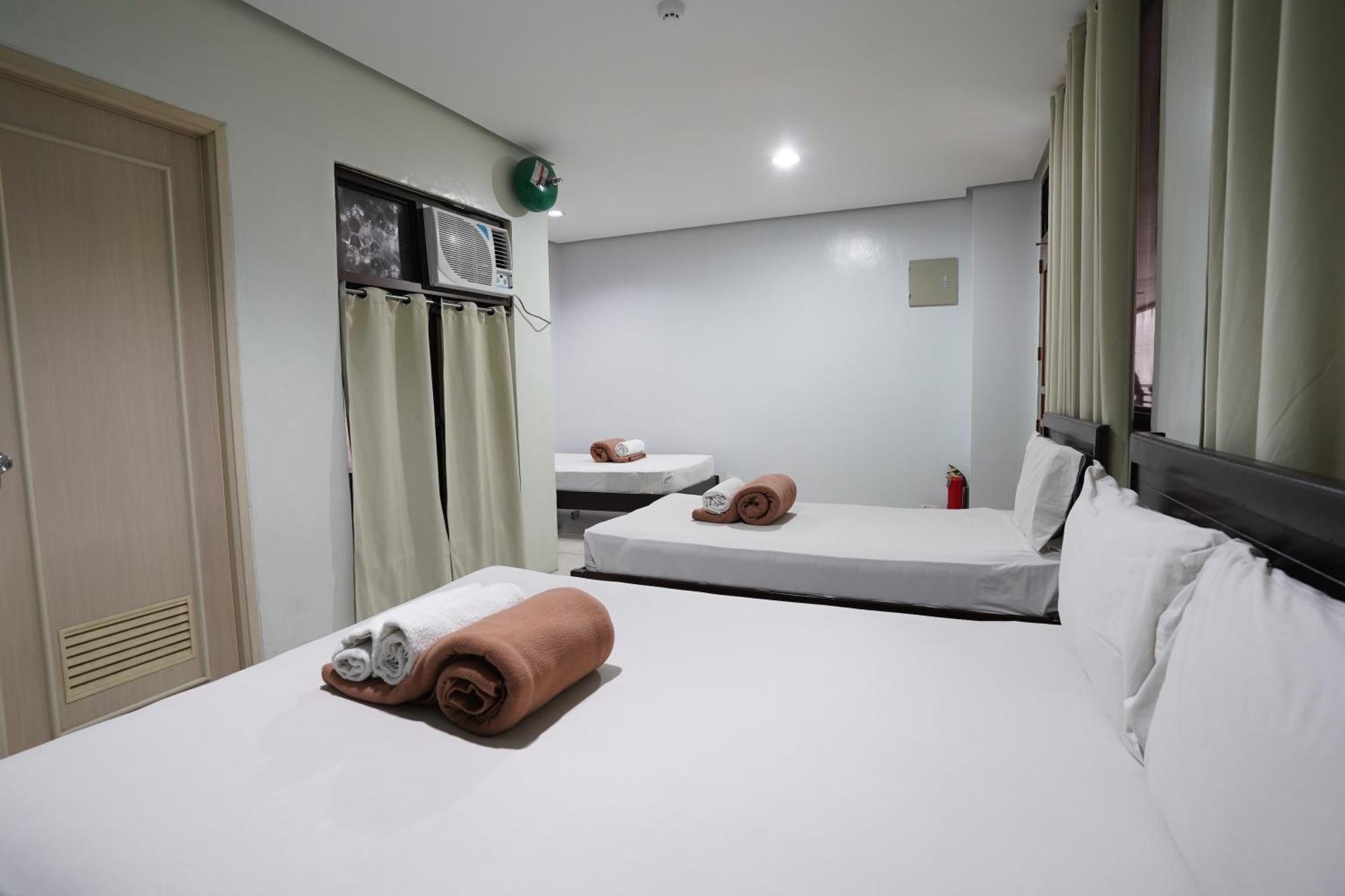 Arzo Hotel Grand Lodge Манила Экстерьер фото