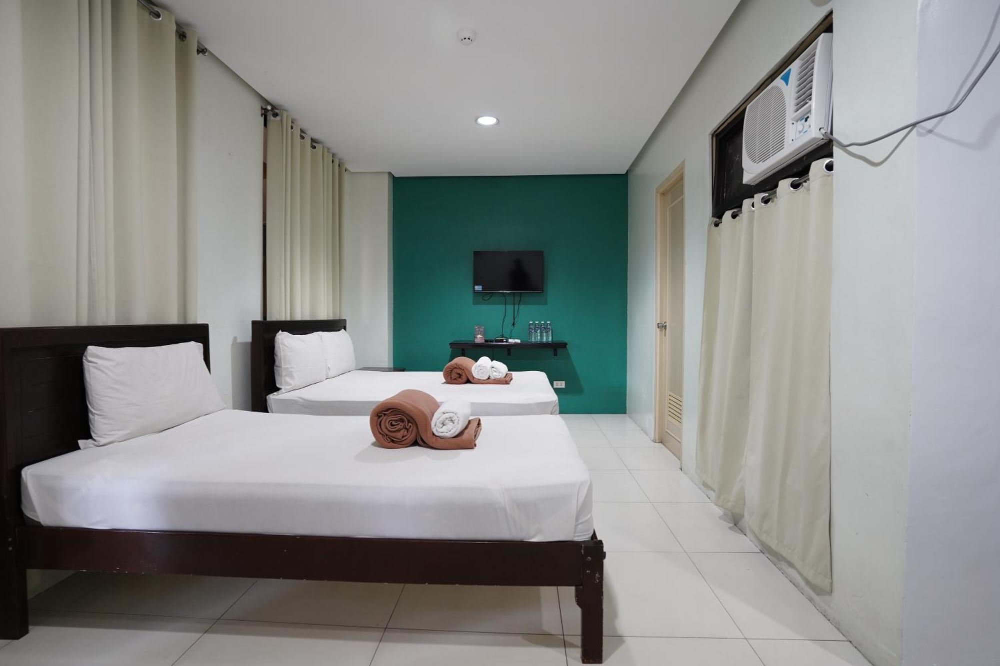 Arzo Hotel Grand Lodge Манила Экстерьер фото