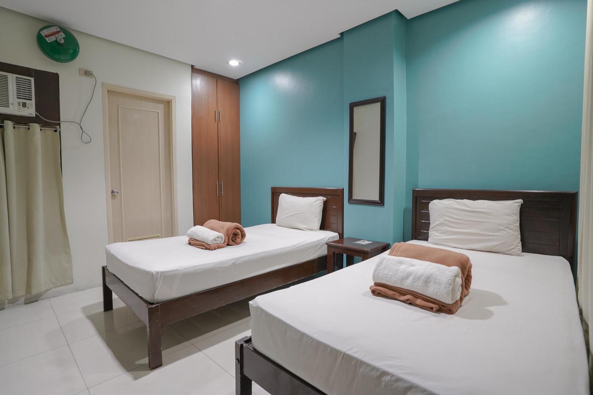 Arzo Hotel Grand Lodge Манила Экстерьер фото